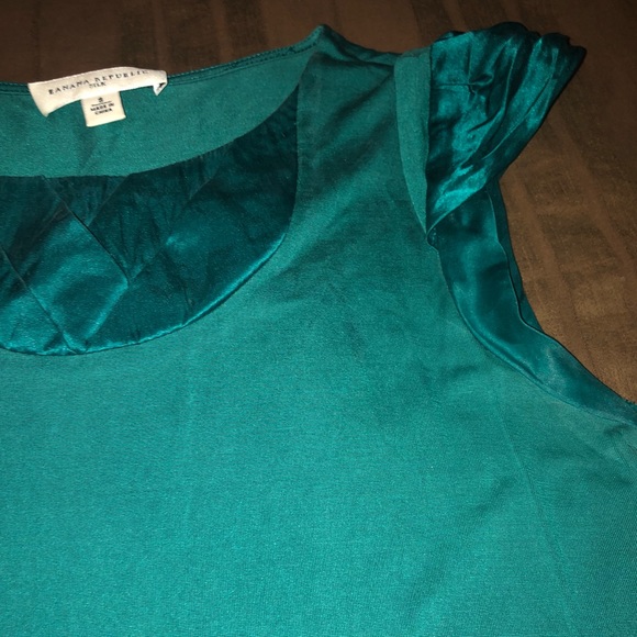 Banana Republic Silk Cap Sleeve Blouse/Tee - Picture 3 of 4